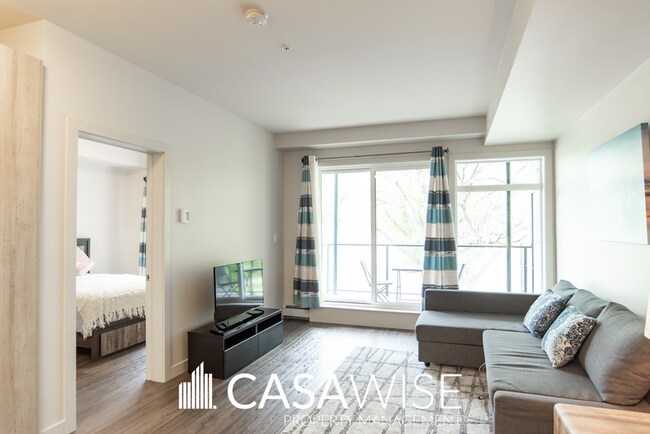 Photo - 10837-383 83 Ave NW