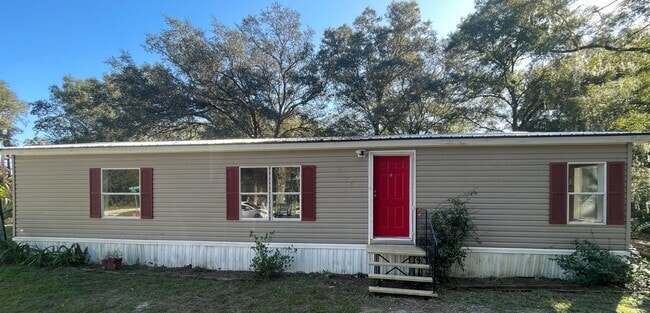 Building Photo - 3/2 Manufactured Home in the Country.