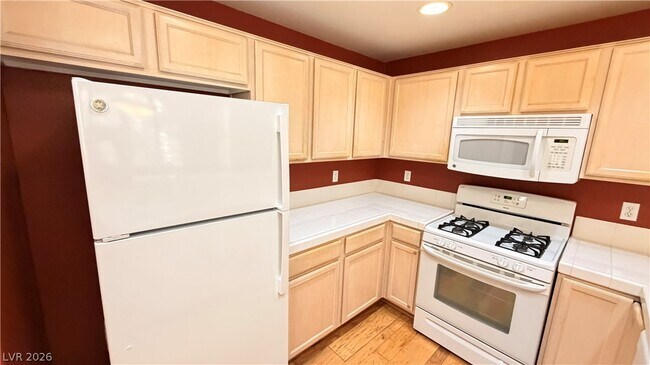 2325 Windmill Pkwy Unit 1613