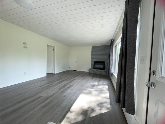 Photo - 5223 Birchmont Dr NE Unit LL-5223 Birchmont DR NE