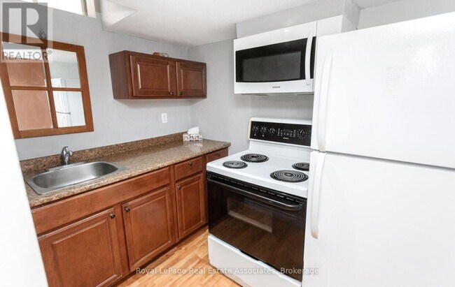 Photo - 116 Lake Louise Dr