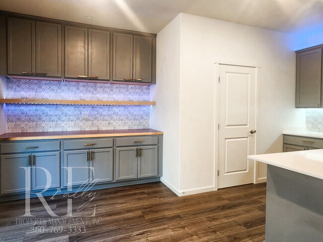 Photo - Air Conditioned Home Adjacent to Bay Trail Reserve