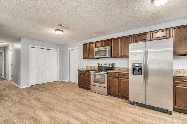 Photo - 411 N Coyle St