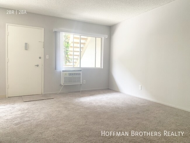 Photo - 2311 S Bentley Ave Unidad 18