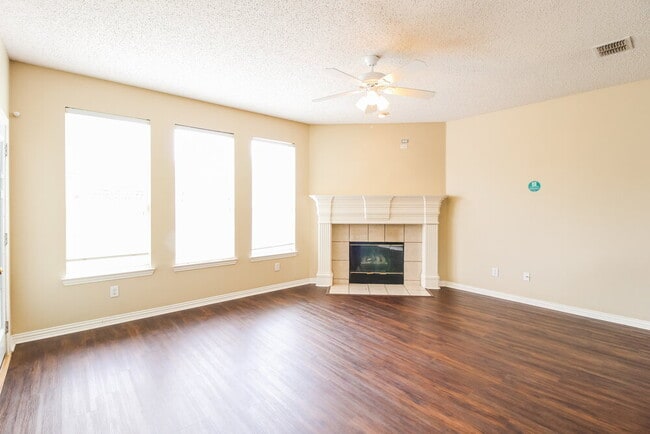 Photo - 1619 Marble Falls Dr