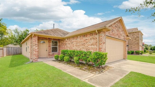 Photo - 2111 Denridge Dr House