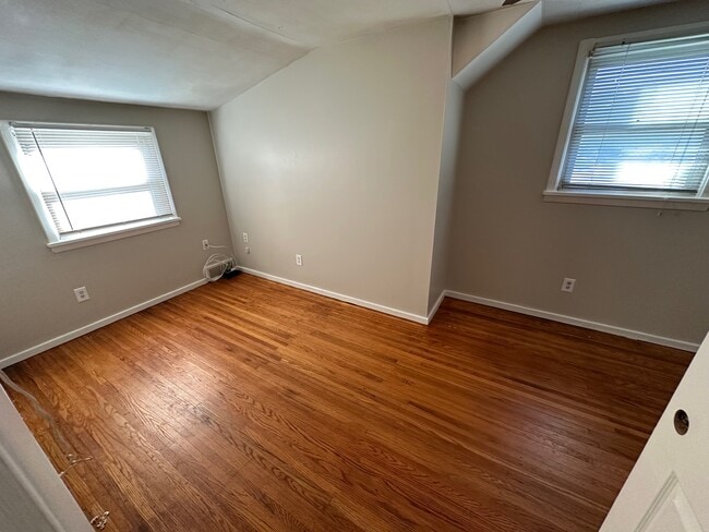 Upstairs BR - 2139 Westside Dr