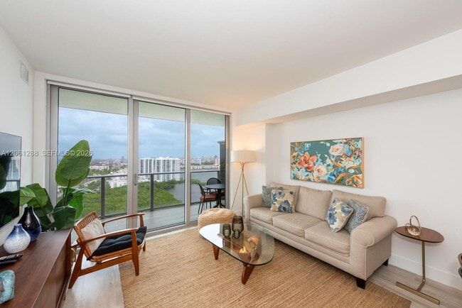 Photo - 16385 Biscayne Blvd Unit 2904