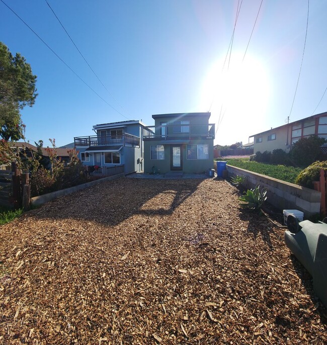 Quaint 2 bedroom 1 bath in quiet neighborhood - Quaint 2 bedroom 1 bath in quiet neighborhood Casa