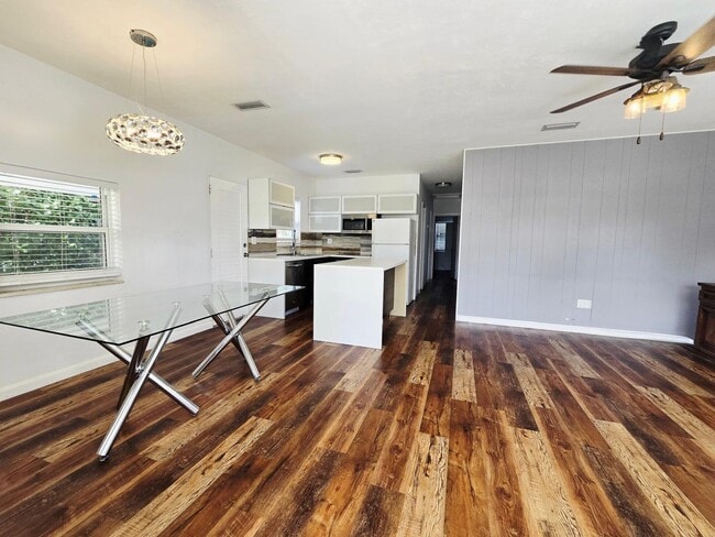 Photo - 2174 NE 181st St