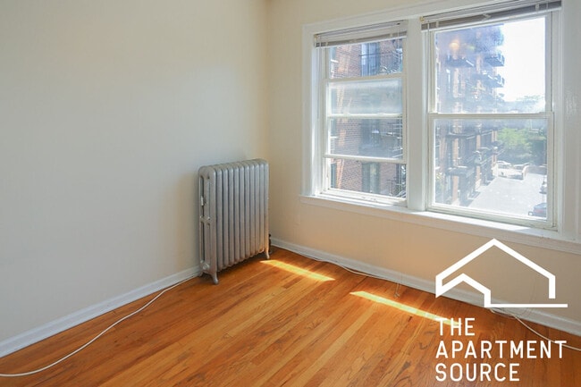 Photo - 3912 N Pine Grove Ave