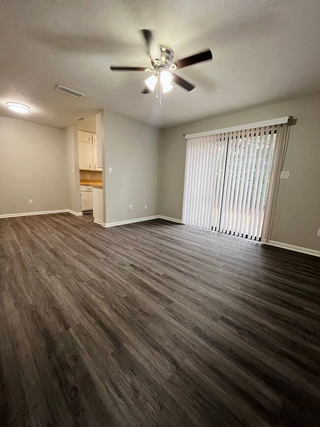 Photo - 3207 Jim Lee Rd Unit Apt D
