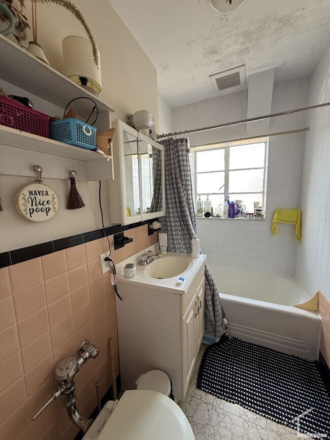93 Strathmore Rd