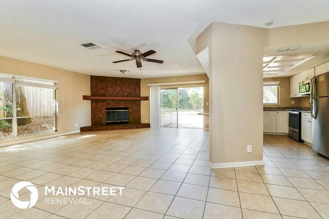 Photo - 37 Harbor Oaks Cir