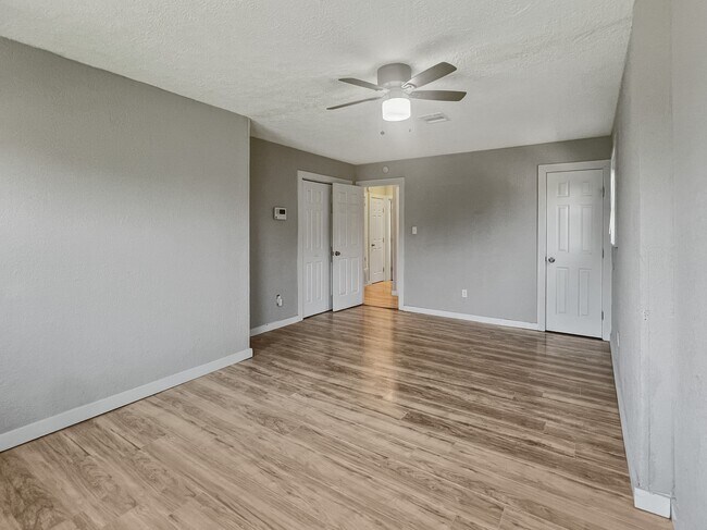 Photo - 6918 SW Forest Ave