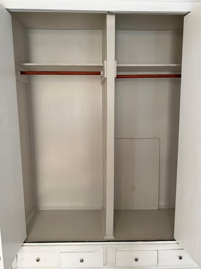 Building Photo - 7626 Rhobell St