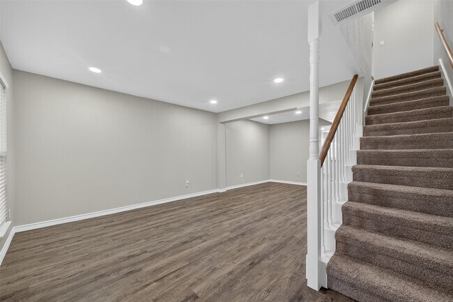 Photo - 10381 Briar Forest Dr Unidad True