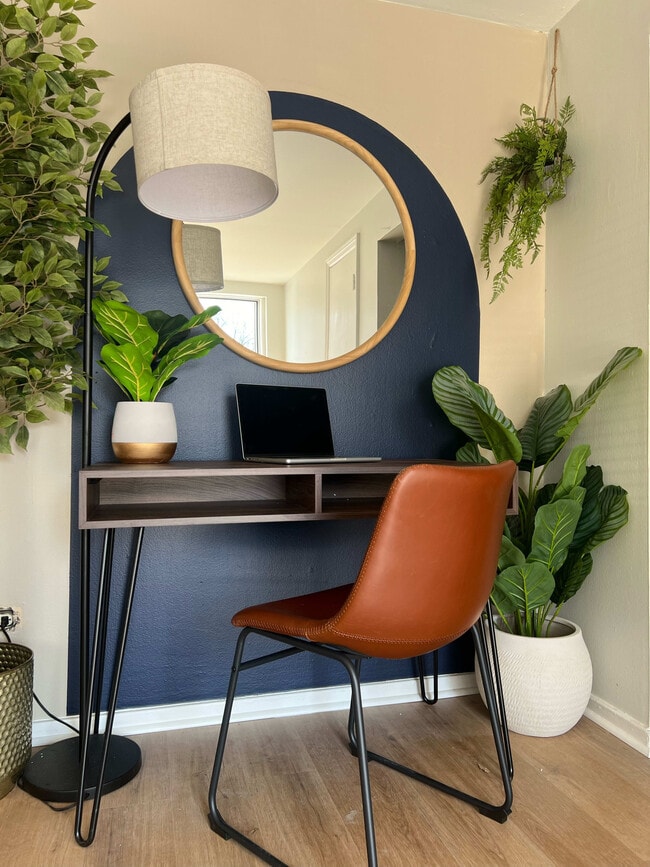 Photo - 912 E St Charles Rd Unit ID1026694P