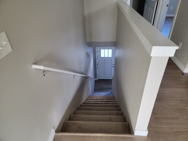 Photo - 2173 Siddle Loop