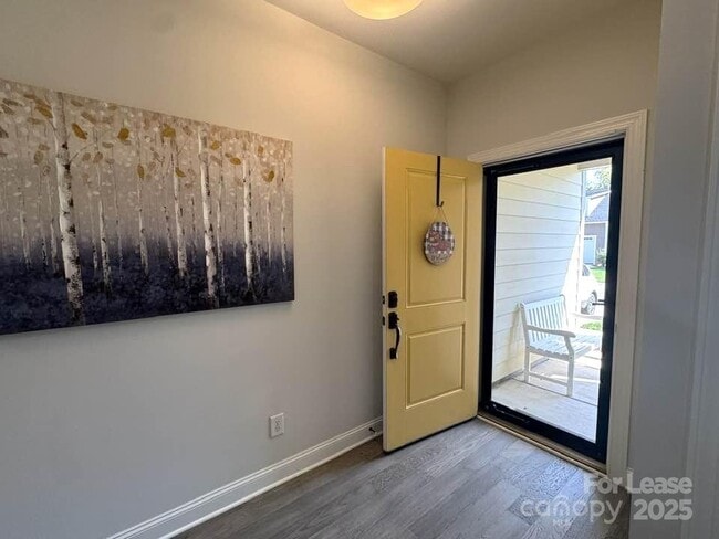 Photo - 4995 Looking Glass Trail