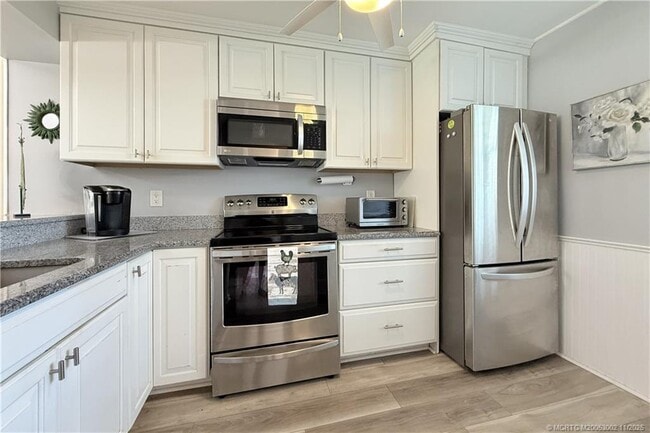 Photo - 1950 SW Palm City Rd Unidad 7102 Rental