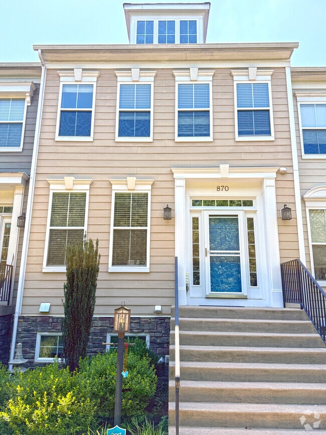Building Photo - 870 Belvedere Blvd Rental