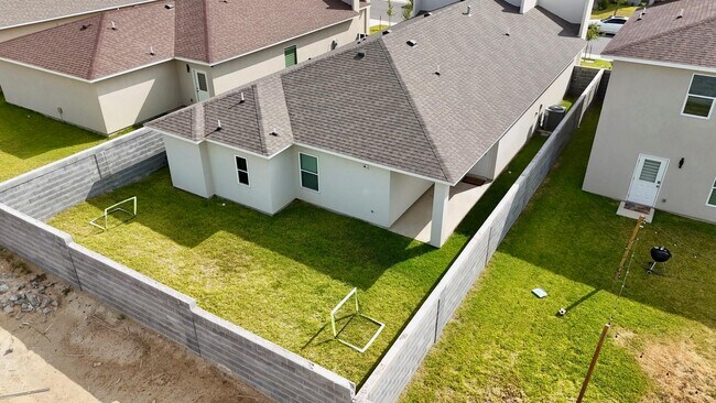 Photo - 1421 Eagles Ln