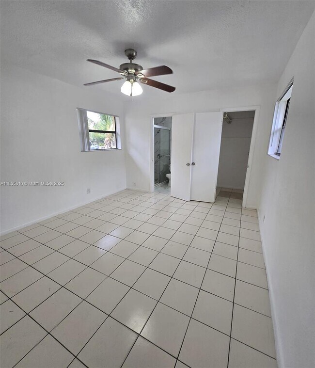 Photo - 1905 SW 11th St Unit 1-2