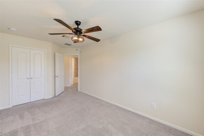 Photo - 8335 Hawthorn Vly Ln