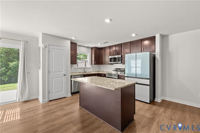 Photo - 3372 Dewsberry Ln