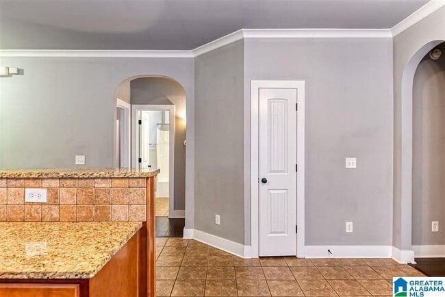 Photo - 366 Kingston Cir