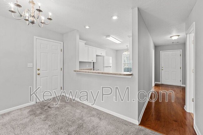 Photo - 1805 Honeysuckle Way