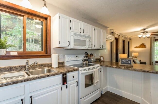 Photo - 287 Casper Ct