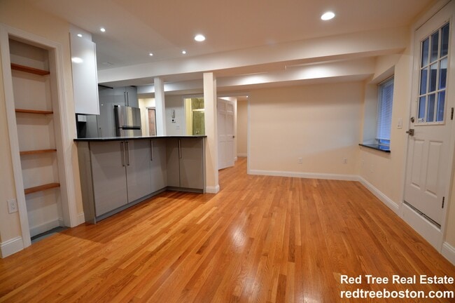 Photo - 1804 Beacon St Unit 2