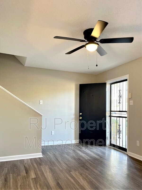 Photo - 2344 N Orchid Dr