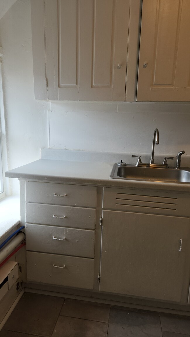 Photo - 226 Clymer St Unit Aprt 3