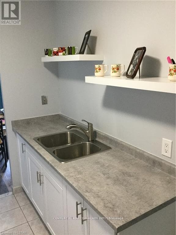 Photo - 1103 Jalna Blvd Unité 202