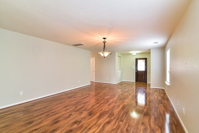 Photo - 11315 Sugar Bowl Dr