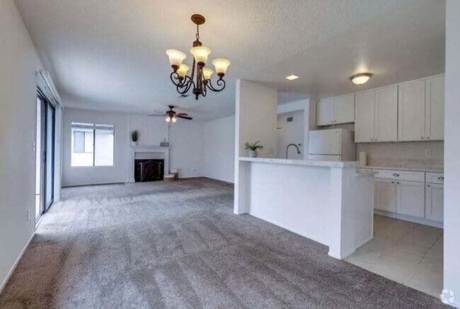 Building Photo - 450 W Vermont Ave Unit 2102 Rental
