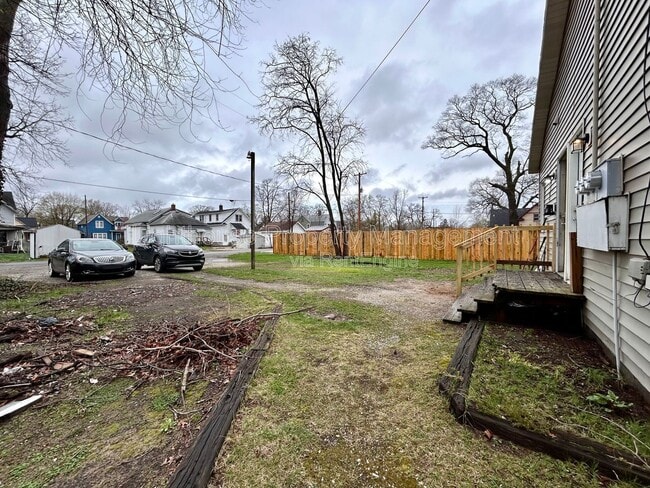 Photo - 1461 Leahy St Unit 1