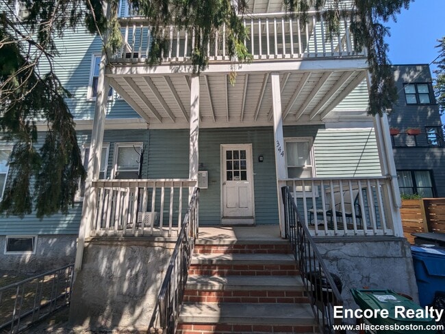 Building Photo - 344 Putnam Ave Unit 2