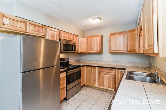 Photo - 4319 Moonbeam Dr
