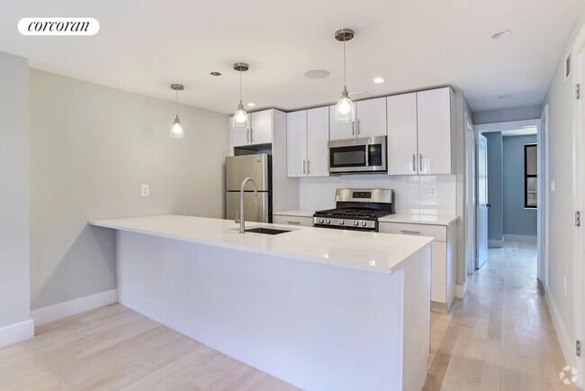 Building Photo - 212 Madison St Rental