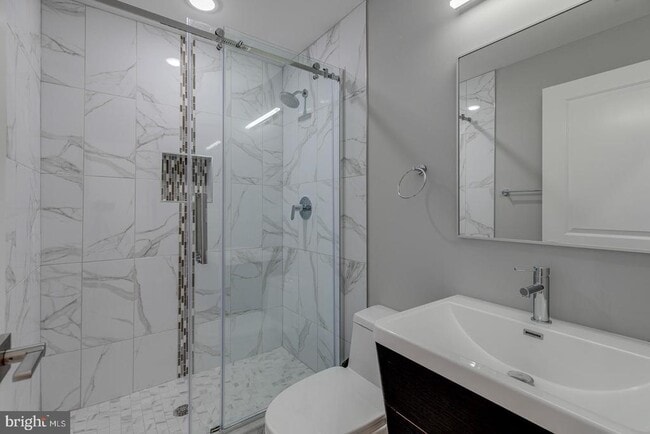 Photo - 2113 Master St