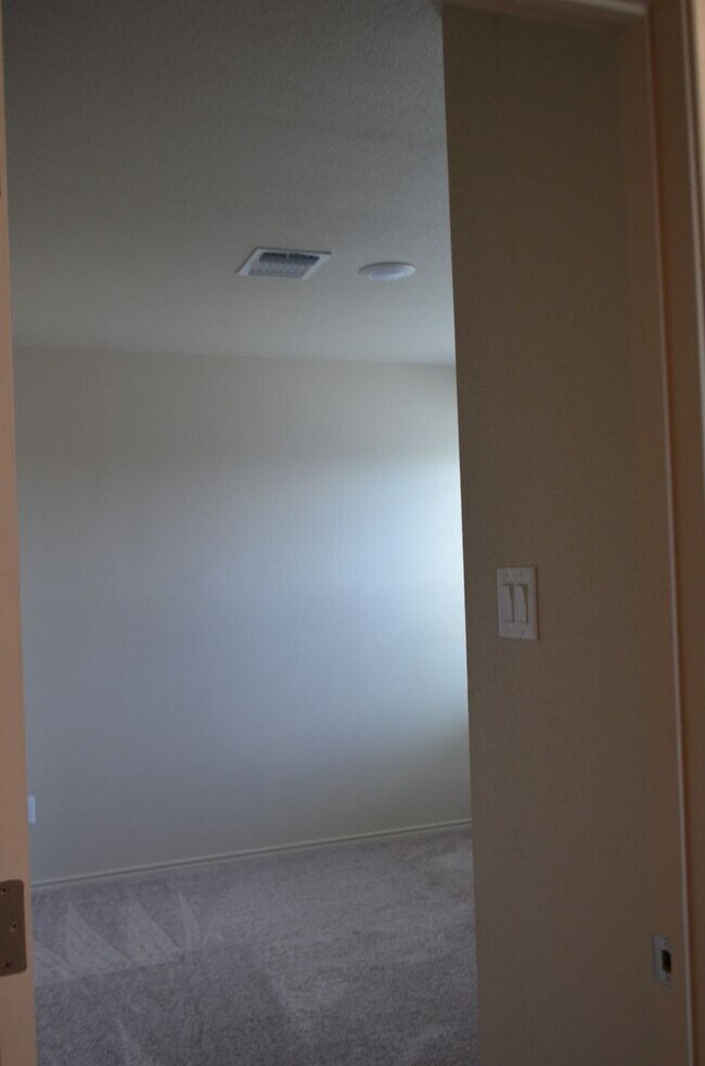 Photo - 1709 Montell St Unit B 1709