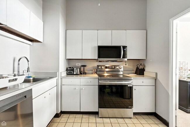 Photo - 175 E Delaware Pl Unit 5501