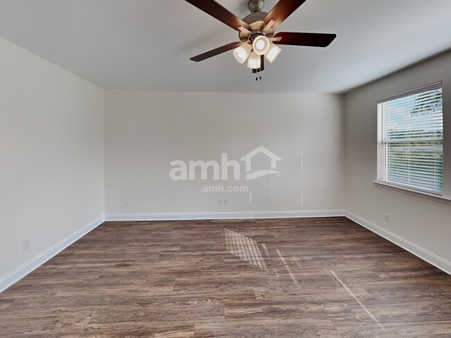 Photo - 1105 Amberly Wy