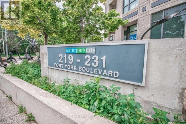 Photo - 219 Fort York Blvd Unité 1801