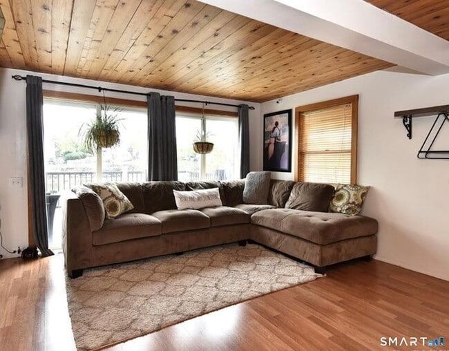 Photo - 285 East Ave