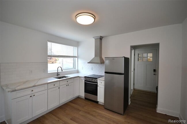 Photo - 23833 John R Rd Unit 2